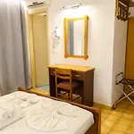 Manos Pension