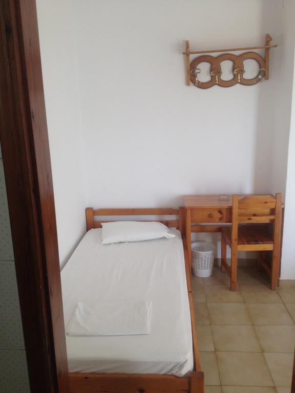 Hotel Manos 2*