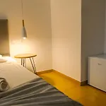 Manos Pension